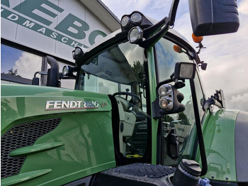 Farm tractor Fendt 826 VARIO PROFI PLUS: picture 4