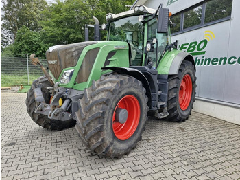 Farm tractor FENDT 826 Vario