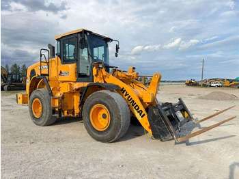 Wheel loader HYUNDAI