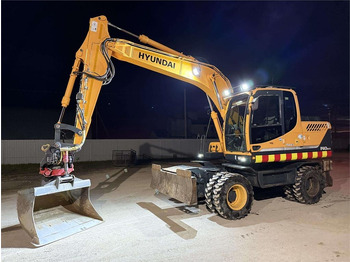Wheel excavator HYUNDAI