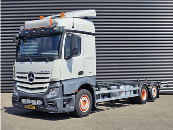 Container transporter/ Swap body truck MERCEDES-BENZ Actros 2640