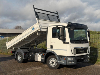 Tipper van MAN