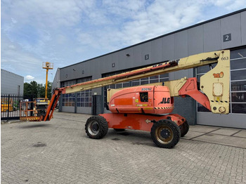 Articulated boom JLG