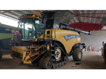 Combine harvester NEW HOLLAND CR series