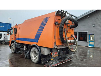 Road sweeper VOLVO M9 4x2R + Johnston Beam VX800 Road Cleaner: picture 4