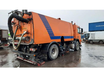 Road sweeper VOLVO M9 4x2R + Johnston Beam VX800 Road Cleaner: picture 2