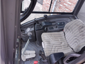 Mini excavator Volvo EC18D: picture 5