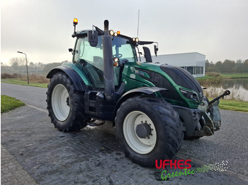 Farm tractor VALTRA T194