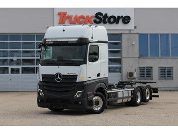 Container transporter/ Swap body truck MERCEDES-BENZ Actros