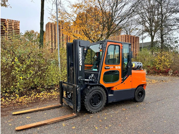 LPG forklift Doosan G55C-5 1593 HOURS: picture 4 LPG forklift Doosan G55C-5 1593 HOURS: picture 4