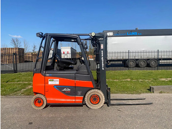 Electric forklift LINDE E25