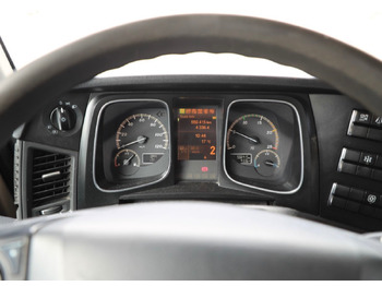 Cab chassis truck MERCEDES Actros 2548 6x2: picture 5