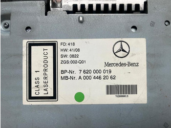 Cab and interior for Truck Mercedes Blaupunkt Radio Truck Base Low 24V AUX-IN A0004462062: picture 3