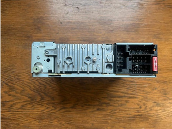 Cab and interior for Truck Mercedes Blaupunkt Radio Truck Base Low 24V AUX-IN A0004462062: picture 5