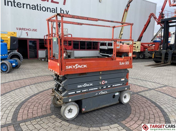 Scissor lift SKYJACK
