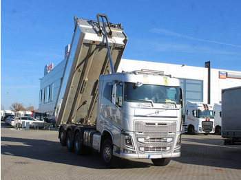Tipper Volvo FH 750, EURO 6, 8X4, LIFTING AXLE, VEB +, 17m³: picture 4 Tipper Volvo FH 750, EURO 6, 8X4, LIFTING AXLE, VEB +, 17m³: picture 4