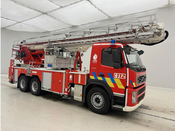Fire truck Volvo MAGIRUS ALP330 - FM 340 - 6x4: picture 3 Fire truck Volvo MAGIRUS ALP330 - FM 340 - 6x4: picture 3
