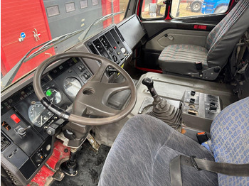 Cab chassis truck Mercedes-Benz 3234: picture 5