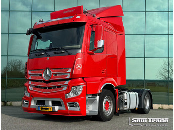 Tractor unit MERCEDES-BENZ Actros 1842