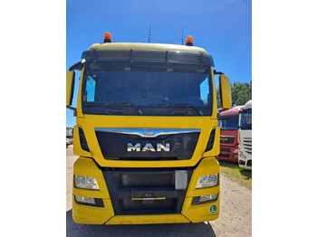 Cab chassis truck MAN TGX 26.480 6X2 3 osie: picture 3