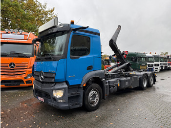 Hook lift truck MERCEDES-BENZ Actros 2546