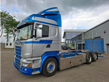 Cab chassis truck SCANIA R 580