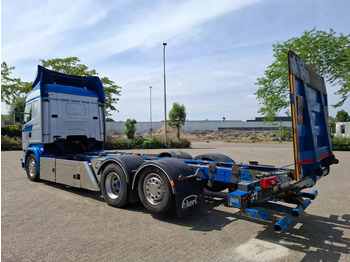Leasing of Scania R580 V8 / RETARDER / LIFT+LENKACHSE / FULL-AIR / PLATFORM 2000 KG / NAVI / LEATHER / AIRCO / AUTOMATIC / EURO-6 / 2014 Scania R580 V8 / RETARDER / LIFT+LENKACHSE / FULL-AIR / PLATFORM 2000 KG / NAVI / LEATHER / AIRCO / AUTOMATIC / EURO-6 / 2014: picture 3