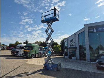Scissor lift GENIE