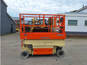 Scissor lift JLG