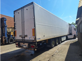 Refrigerator semi-trailer KRONE SD