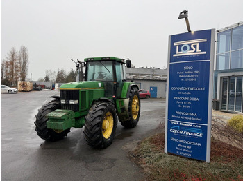 Farm tractor JOHN DEERE 7800