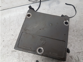 Hydraulic valve for Farm tractor Claas Arion 640 500, 600 Axion 800 Series Spool Valve End Plate 0011361980: picture 3