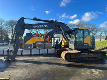 New Crawler excavator Volvo ECR 235 EL: picture 2