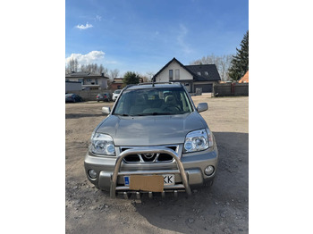 SUV NISSAN