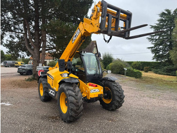 Telescopic handler JCB