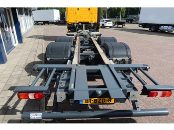 Container transporter/ Swap body truck Mercedes-Benz Actros 2642 LL Giga Space Wisselbare opbouw/chassis cabine + lift as: picture 3