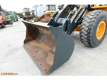 Wheel loader Hyundai HL 955 A: picture 5