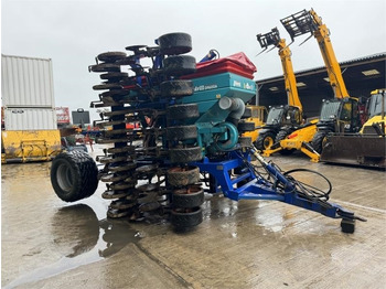 Combine seed drill Moore Tandem Uni-Drill 6m Moore Tandem Uni-Drill D: picture 4 Combine seed drill Moore Tandem Uni-Drill 6m Moore Tandem Uni-Drill D: picture 4