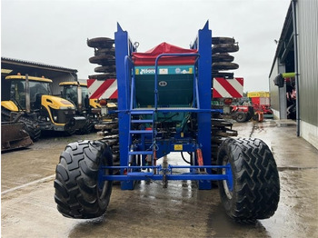 Combine seed drill Moore Tandem Uni-Drill 6m Moore Tandem Uni-Drill D: picture 3 Combine seed drill Moore Tandem Uni-Drill 6m Moore Tandem Uni-Drill D: picture 3