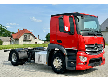 Cab chassis truck MERCEDES-BENZ Antos 1827