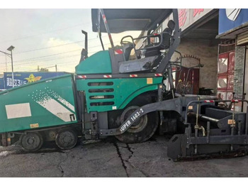 Asphalt paver VÖGELE