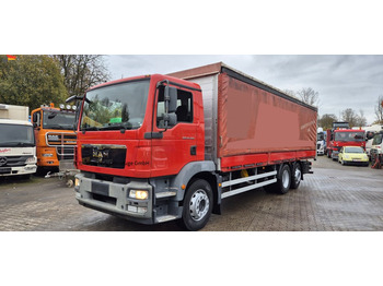 Curtainsider truck MAN