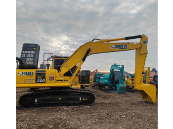 Crawler excavator Komatsu PC200-8: picture 3