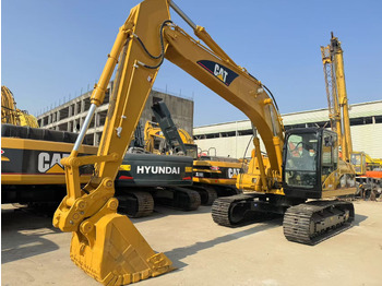 Crawler excavator CAT 320CL: picture 2 Crawler excavator CAT 320CL: picture 2