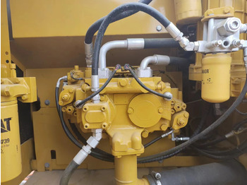 Crawler excavator CAT 320D: picture 5