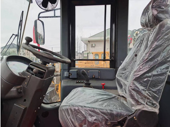 Wheel loader SDLG L956F: picture 3