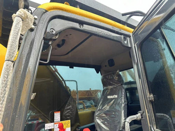 Crawler excavator Komatsu PC 200: picture 3