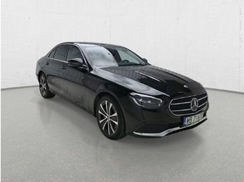 Sedan MERCEDES-BENZ