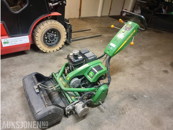 Agricultural machinery JOHN DEERE