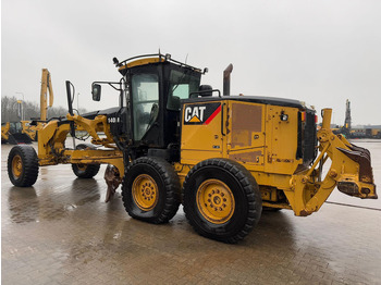 Grader CATERPILLAR 140M